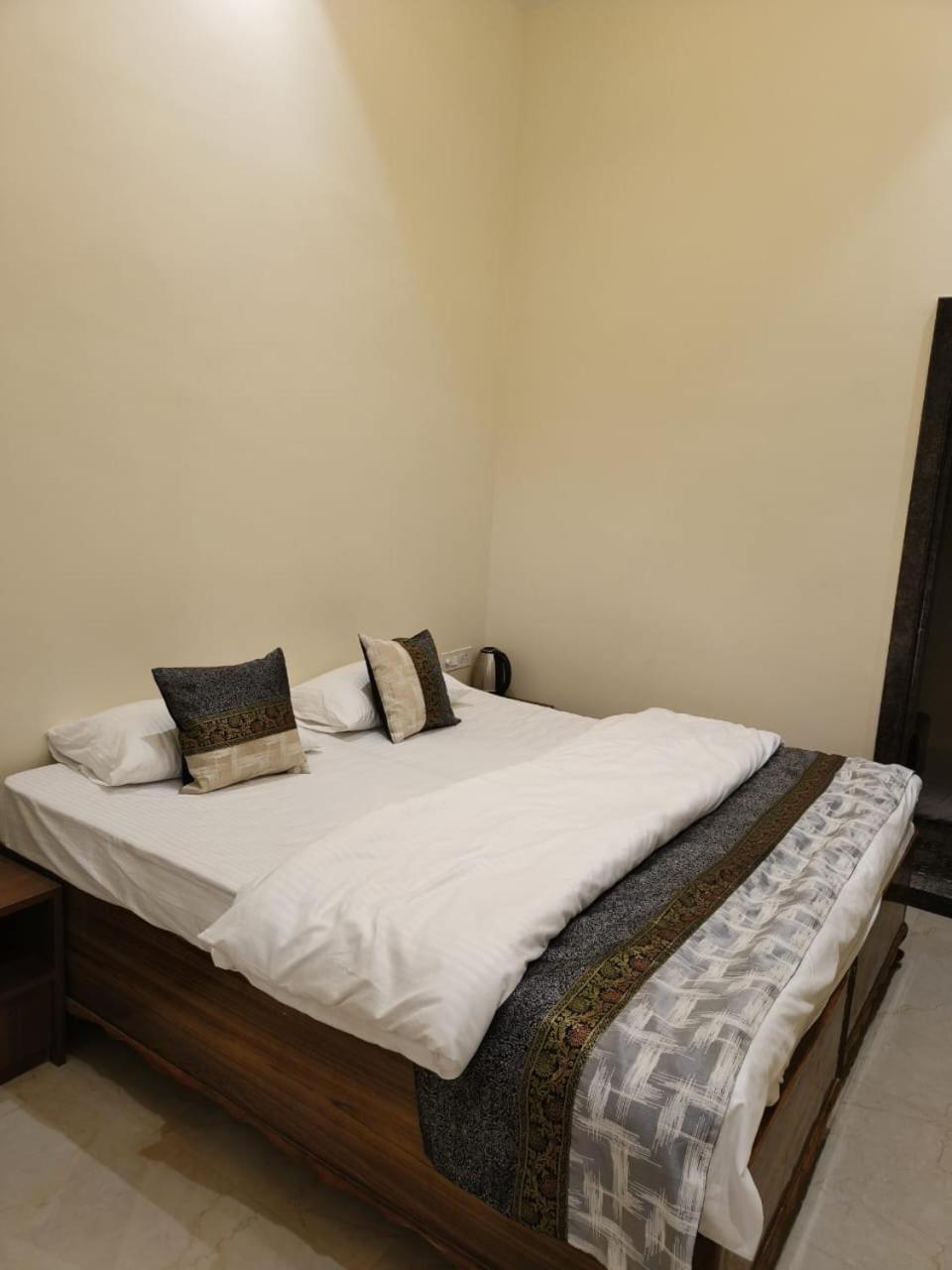 Heritage Haveli Varanasi Ngoại thất bức ảnh