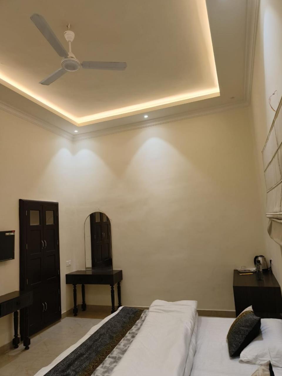 Heritage Haveli Varanasi Ngoại thất bức ảnh
