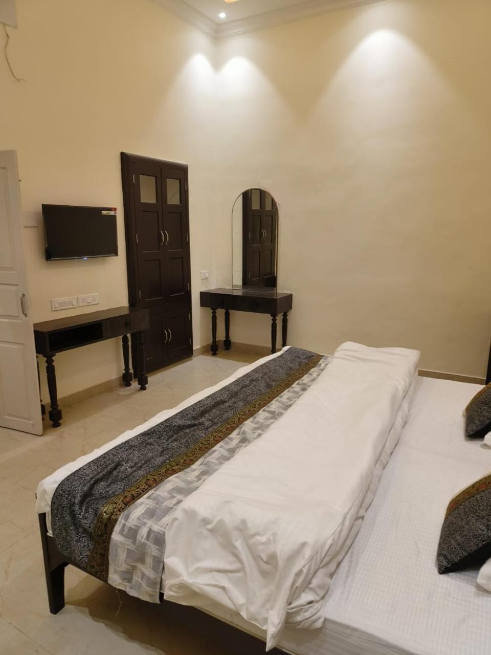 Heritage Haveli Varanasi Ngoại thất bức ảnh